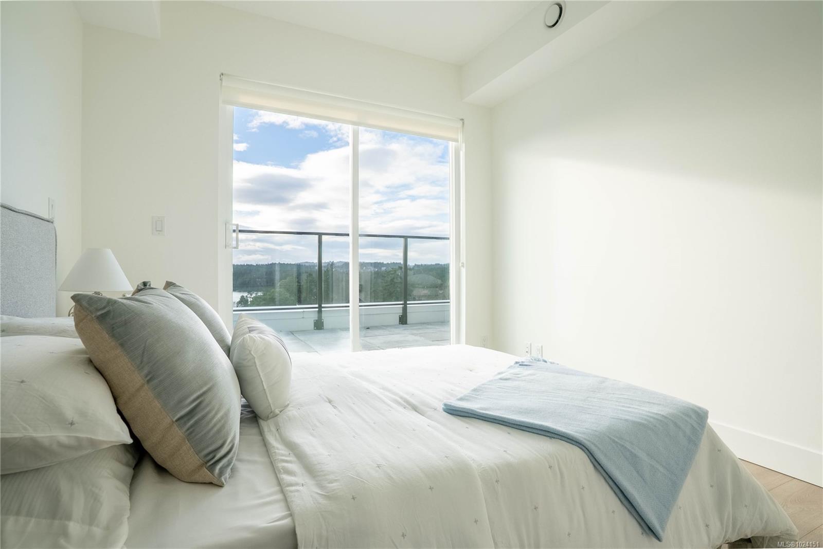 258 Helmcken Rd # 605