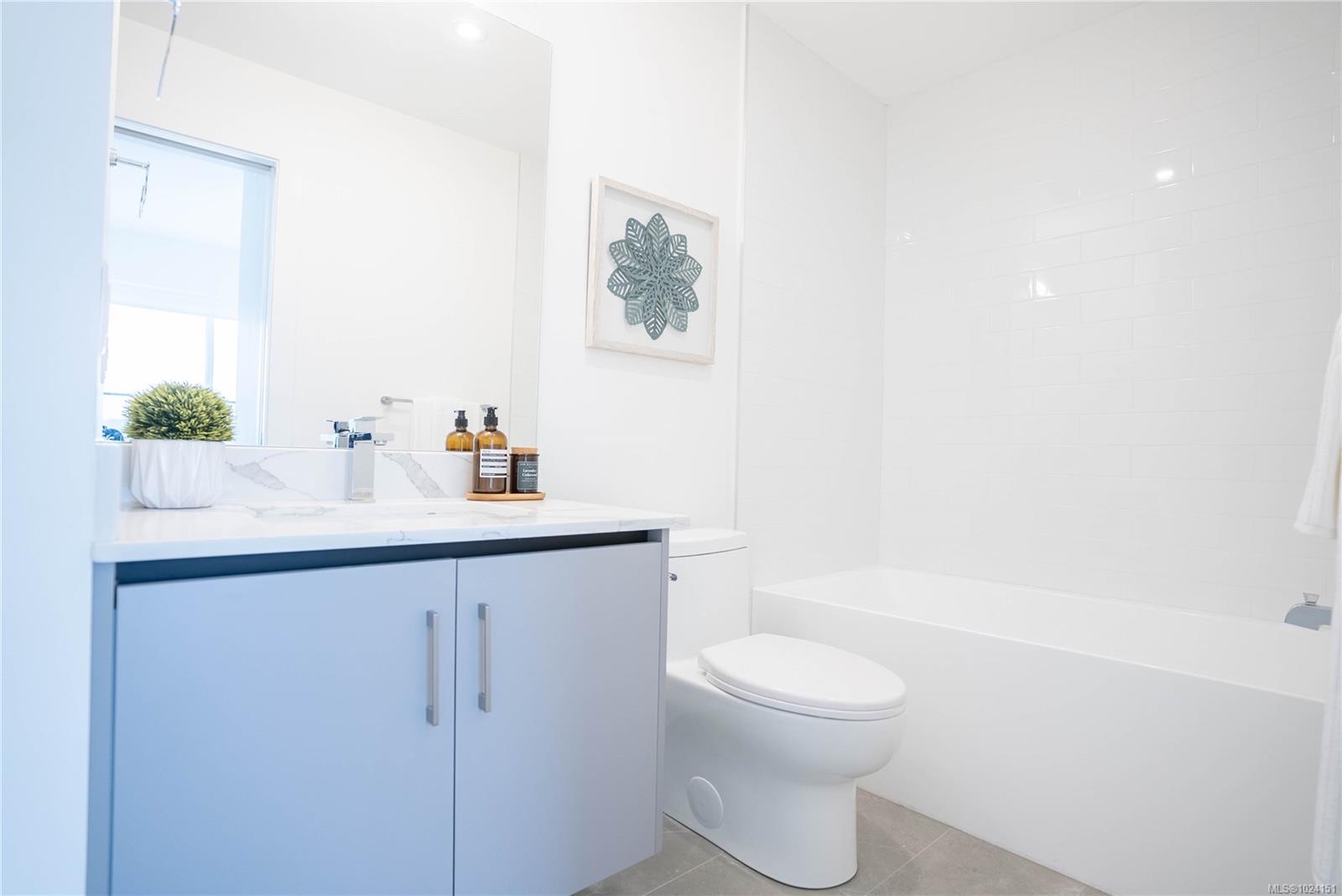 258 Helmcken Rd # 605