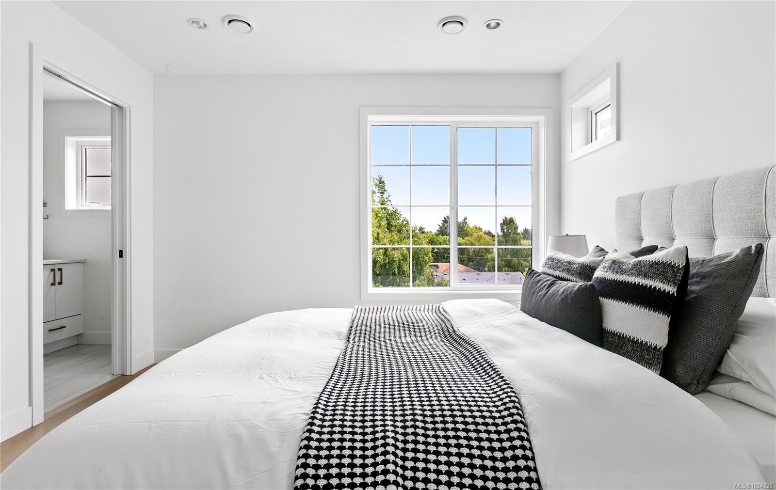 3907 Cedar Hill Rd # U8