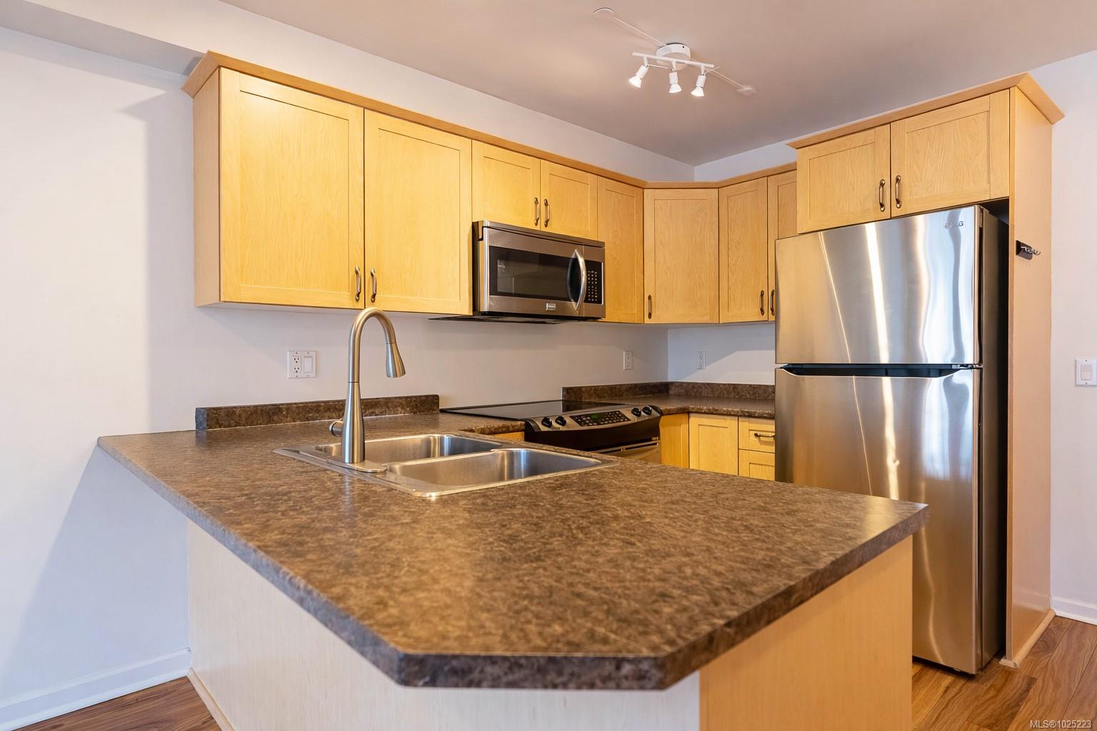 655 Goldstream Ave # 210