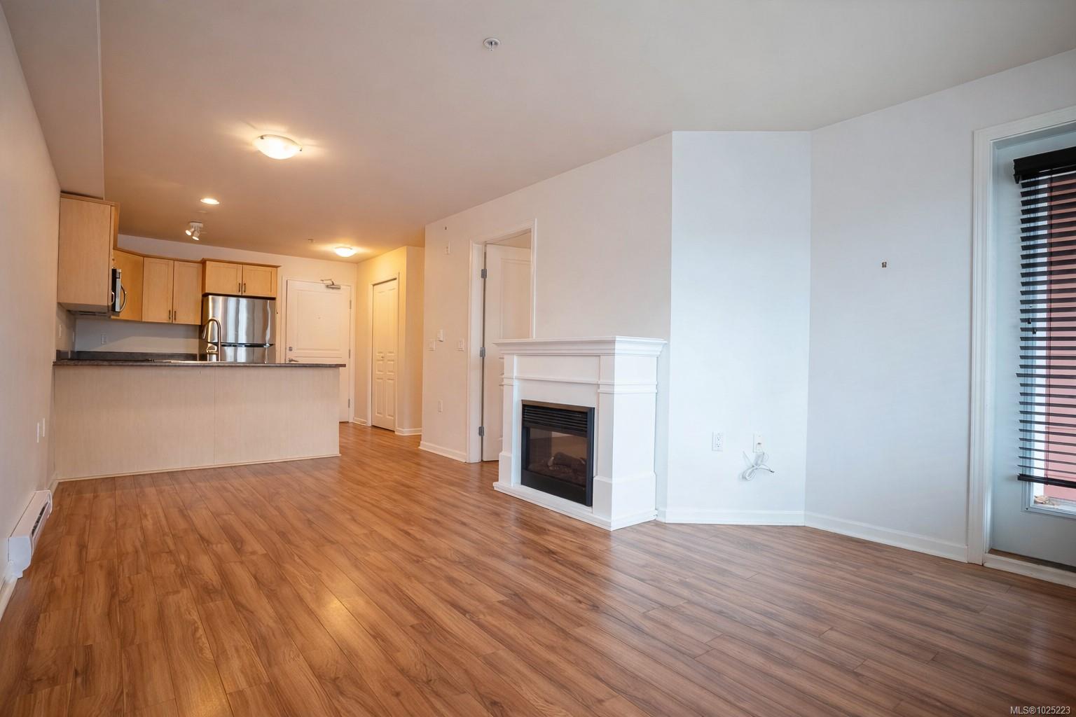 655 Goldstream Ave # 210