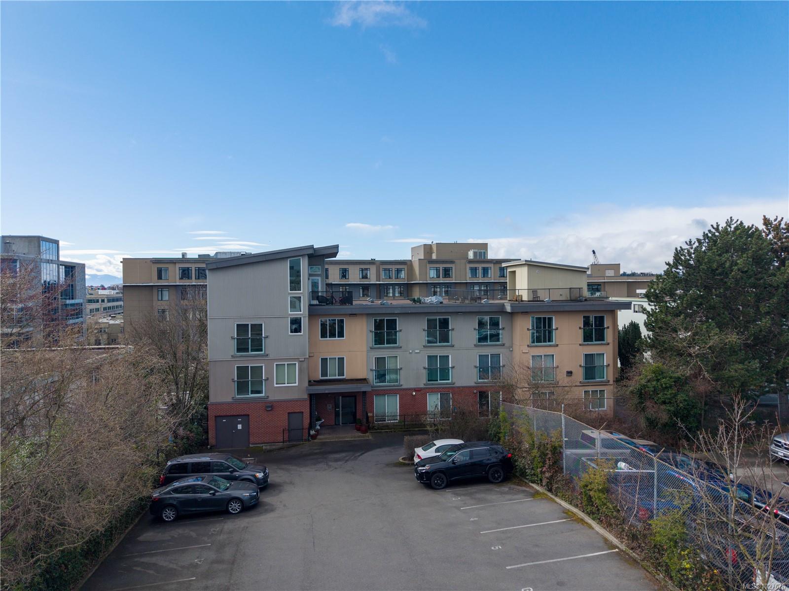 356 Gorge Rd E # 407