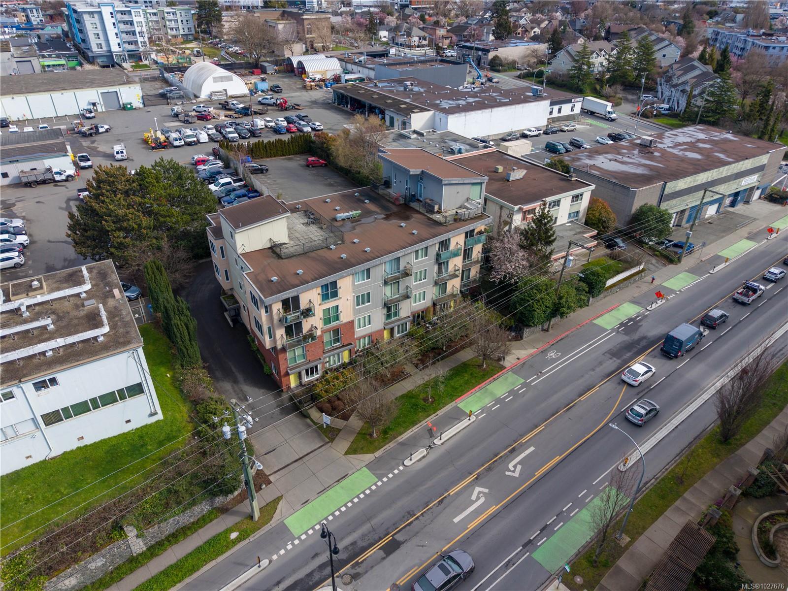 356 Gorge Rd E # 407