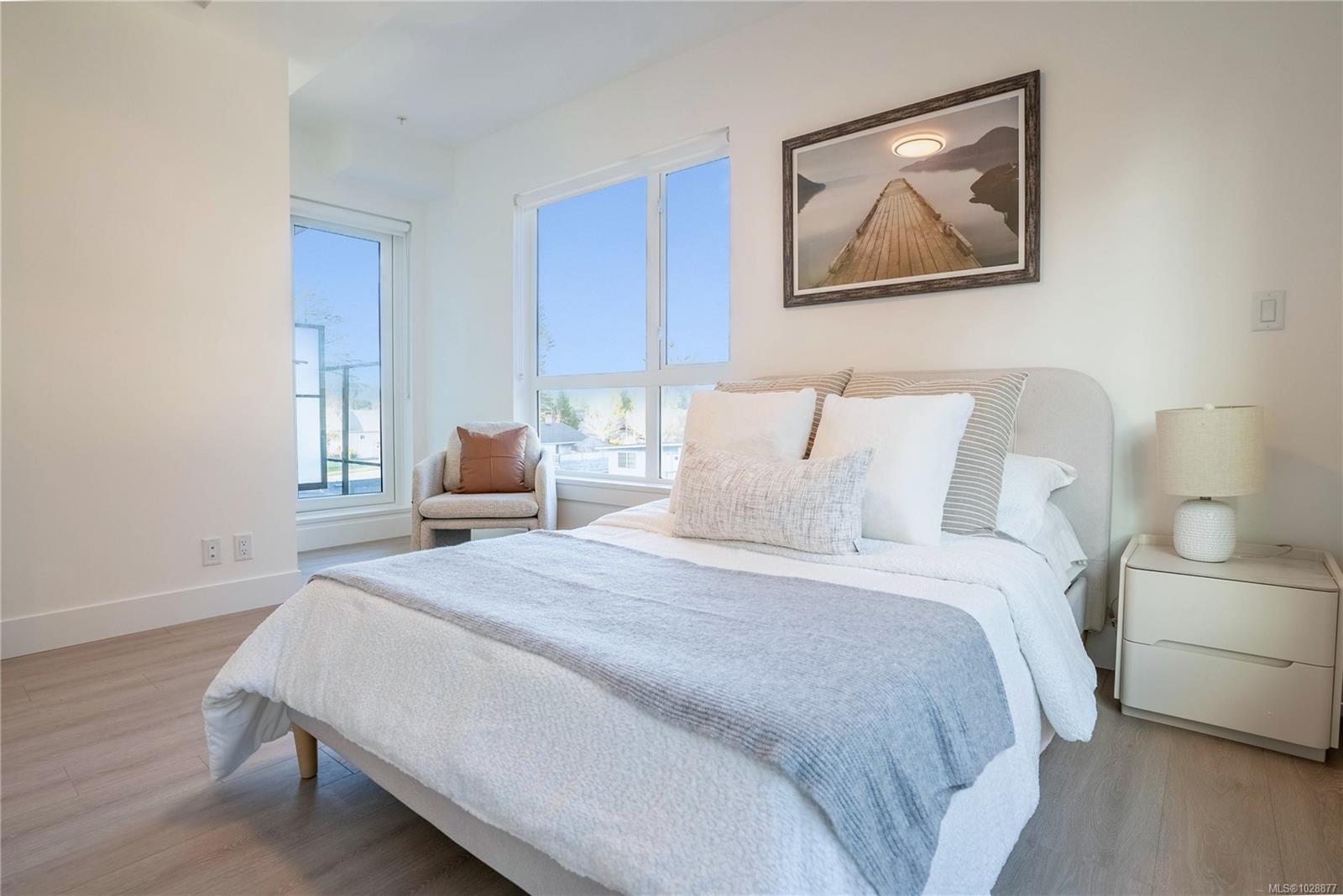 258 Helmcken Rd # 308