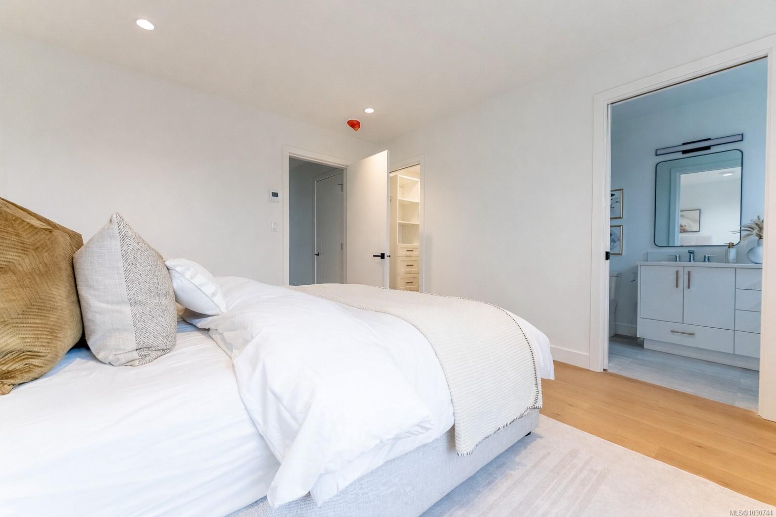 3907 Cedar Hill Rd # U8