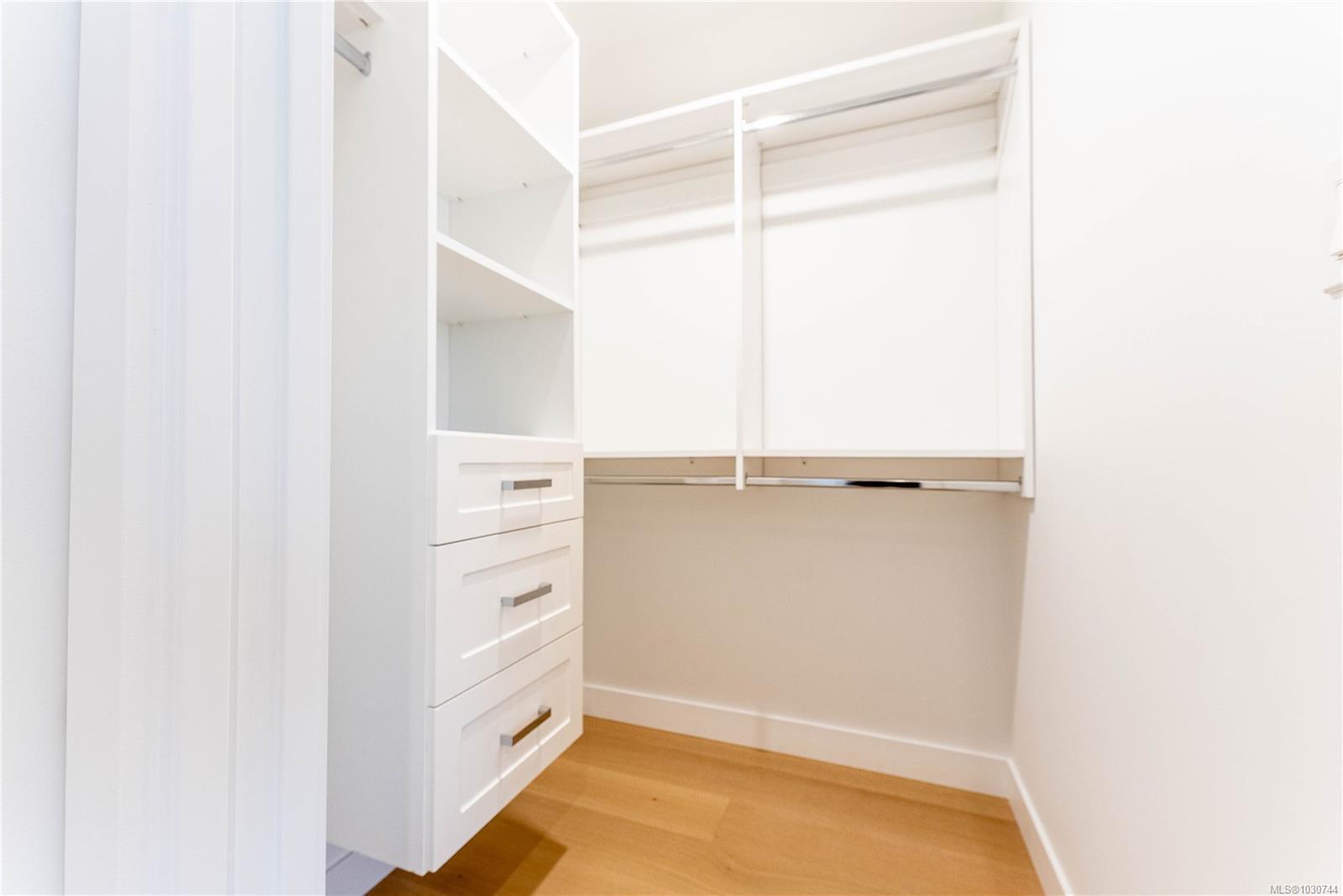 3907 Cedar Hill Rd # U8