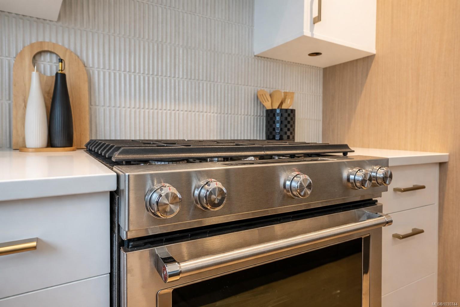 3907 Cedar Hill Rd # U8