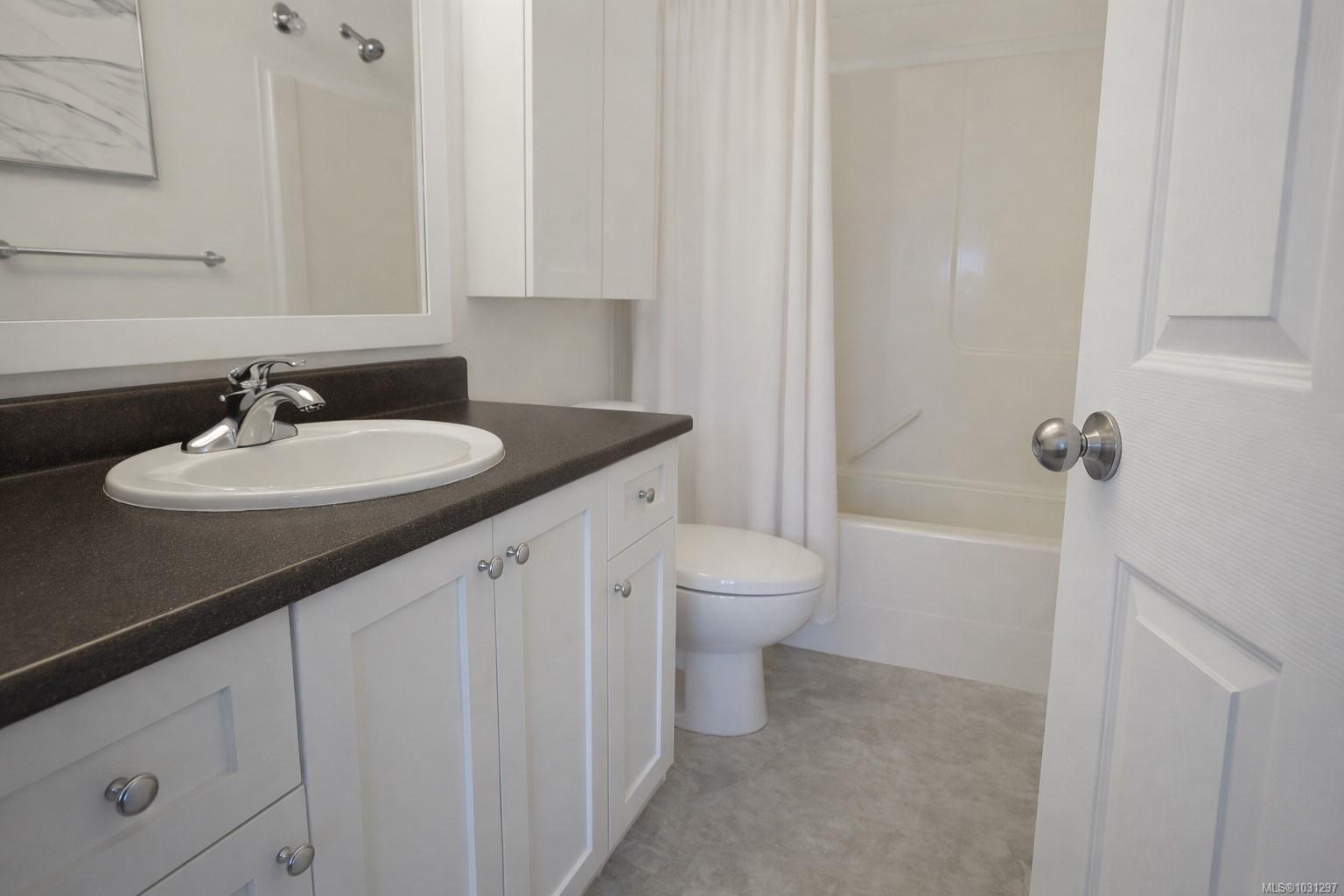 1924 Maple Ave S # 107