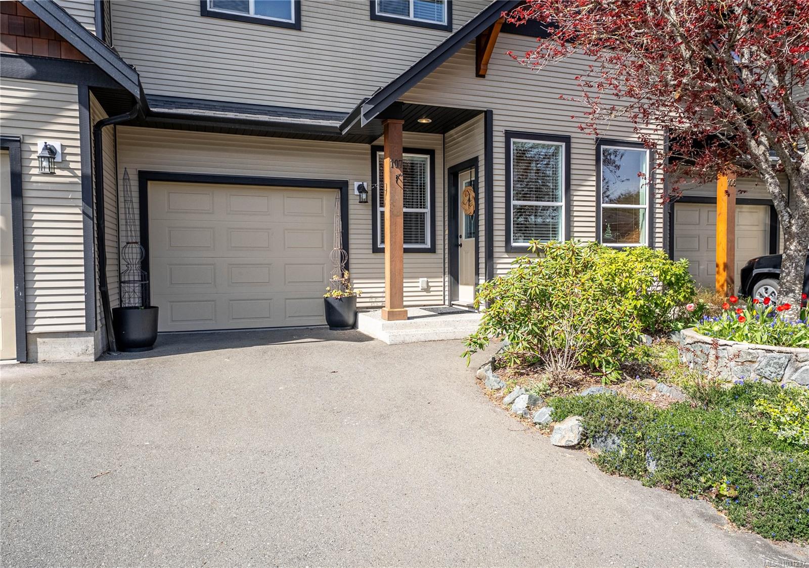 1924 Maple Ave S # 107