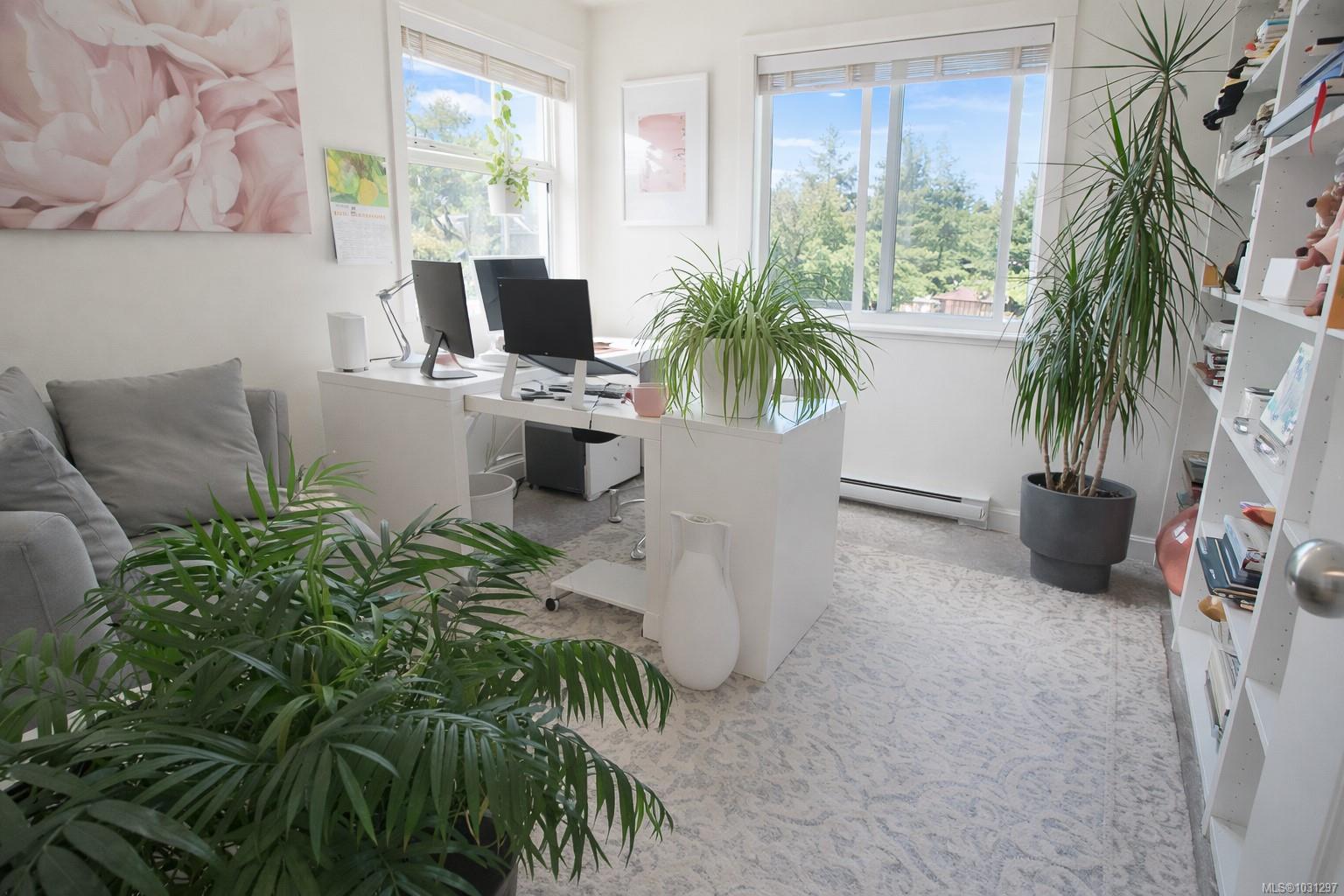 1924 Maple Ave S # 107