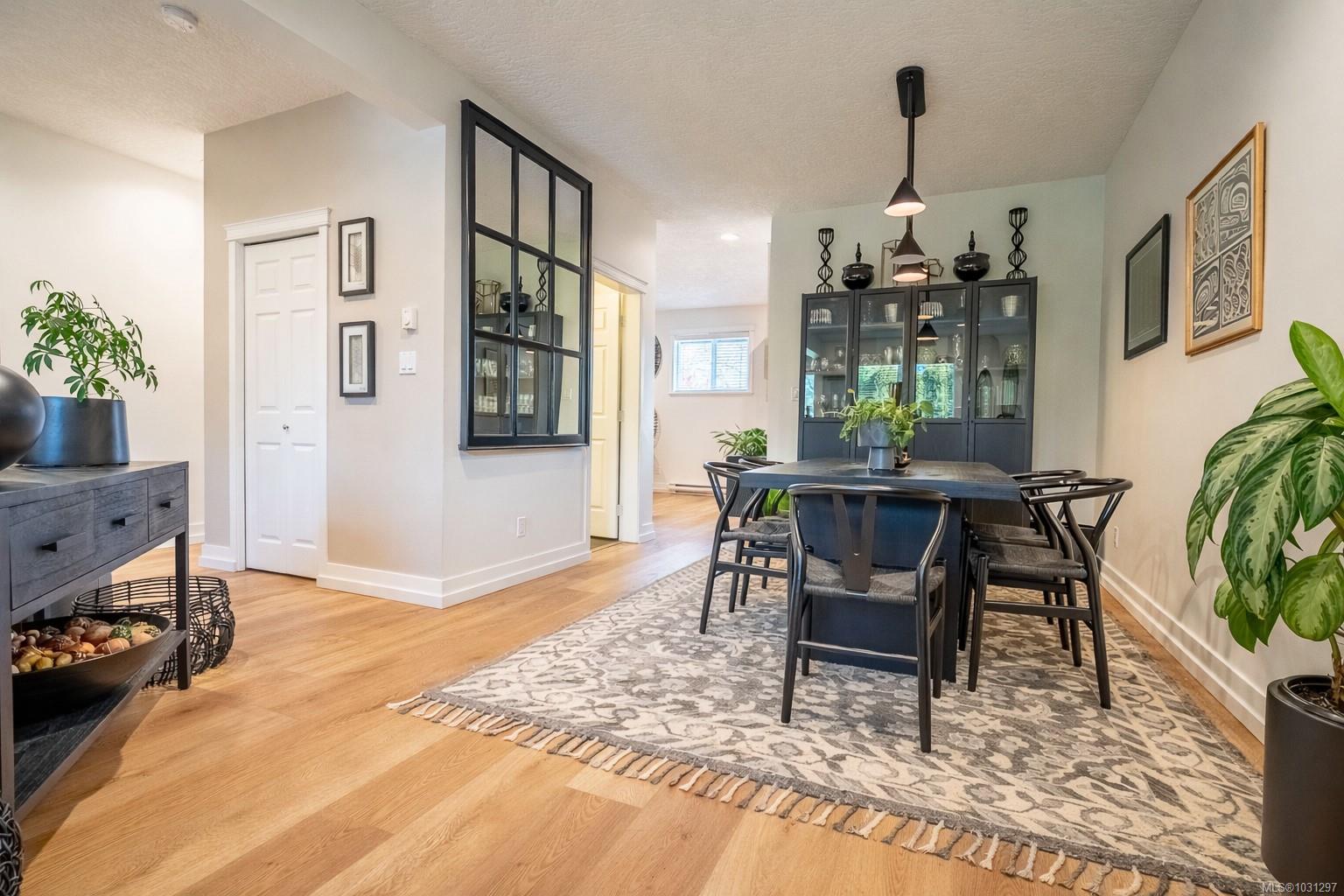 1924 Maple Ave S # 107