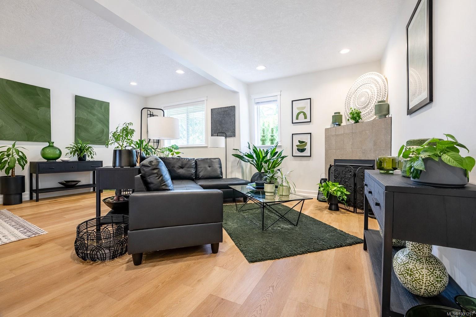 1924 Maple Ave S # 107