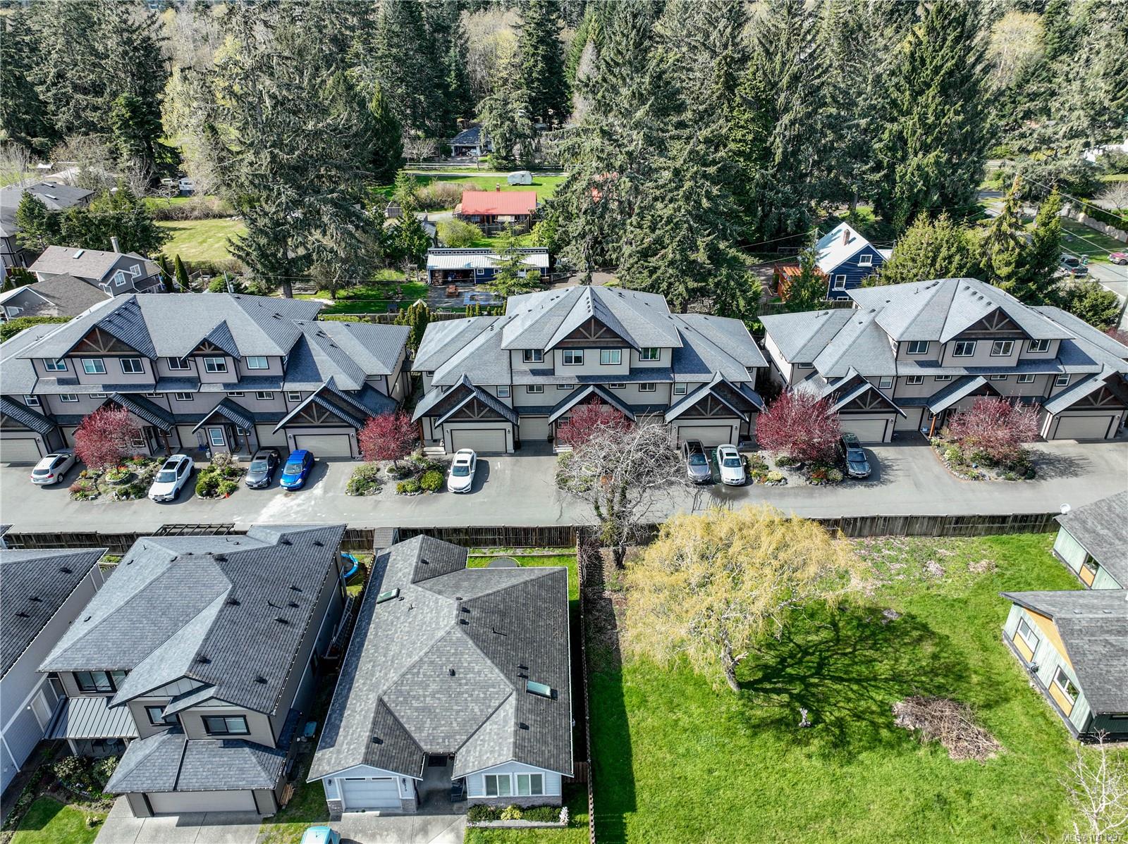 1924 Maple Ave S # 107