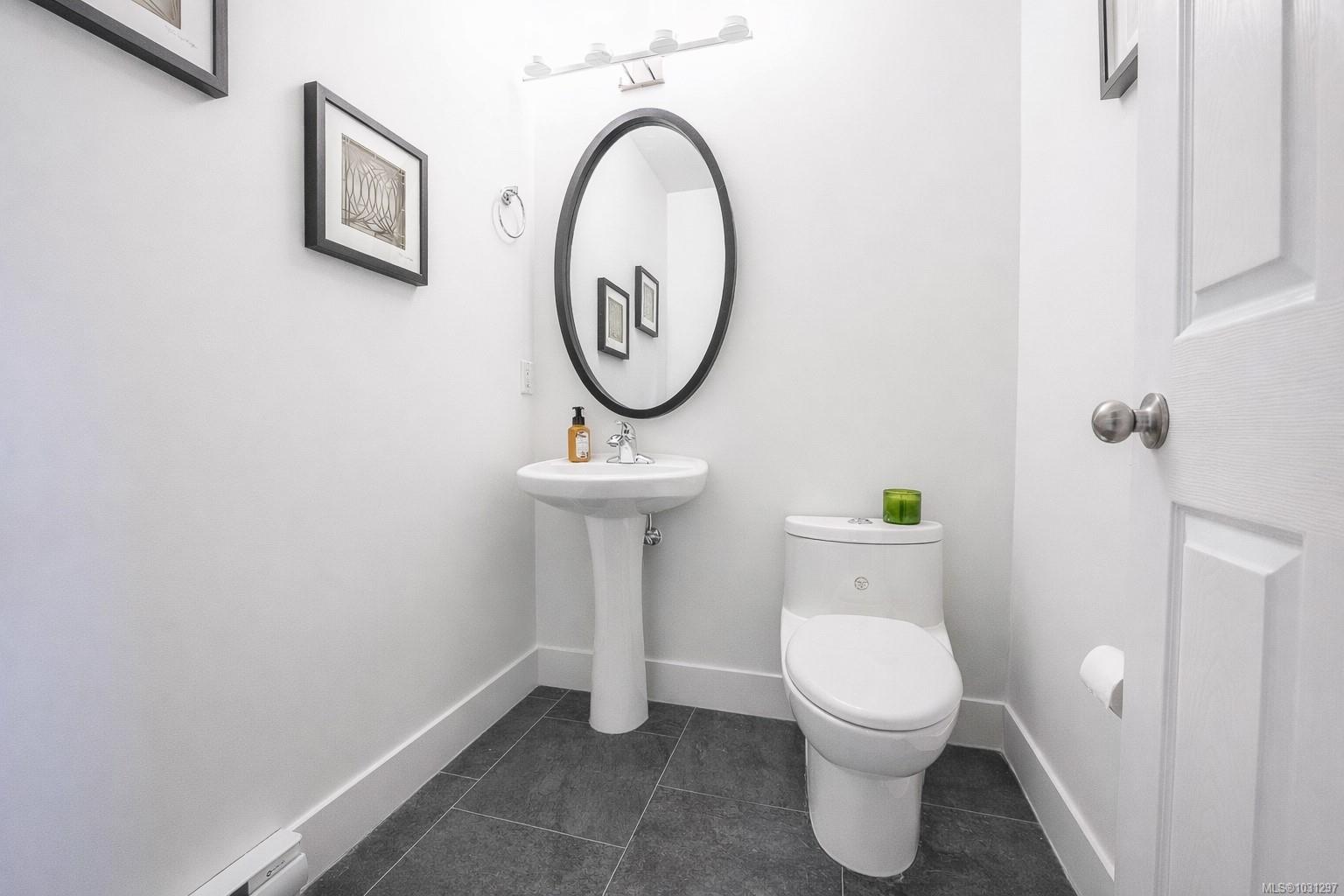 1924 Maple Ave S # 107