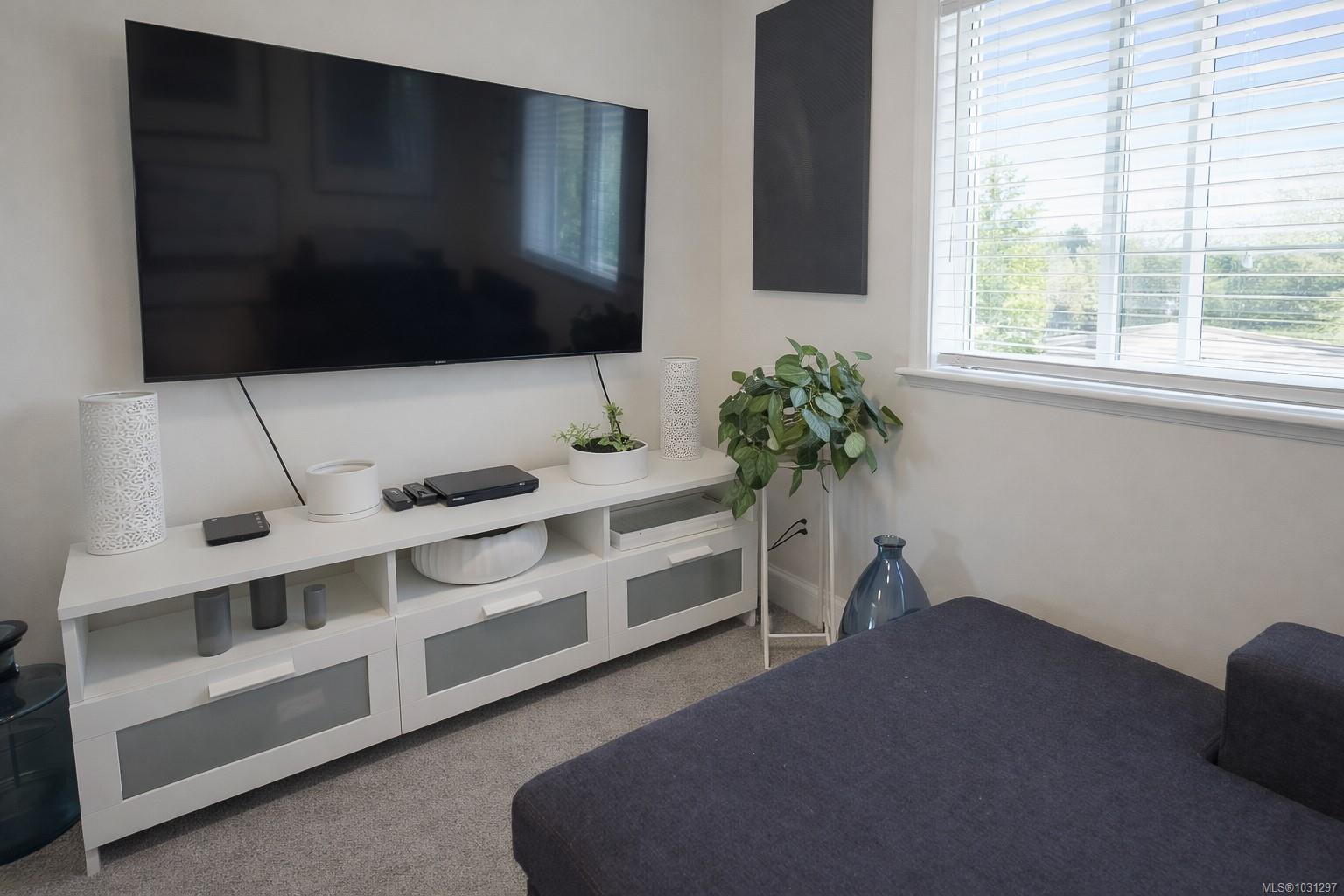 1924 Maple Ave S # 107