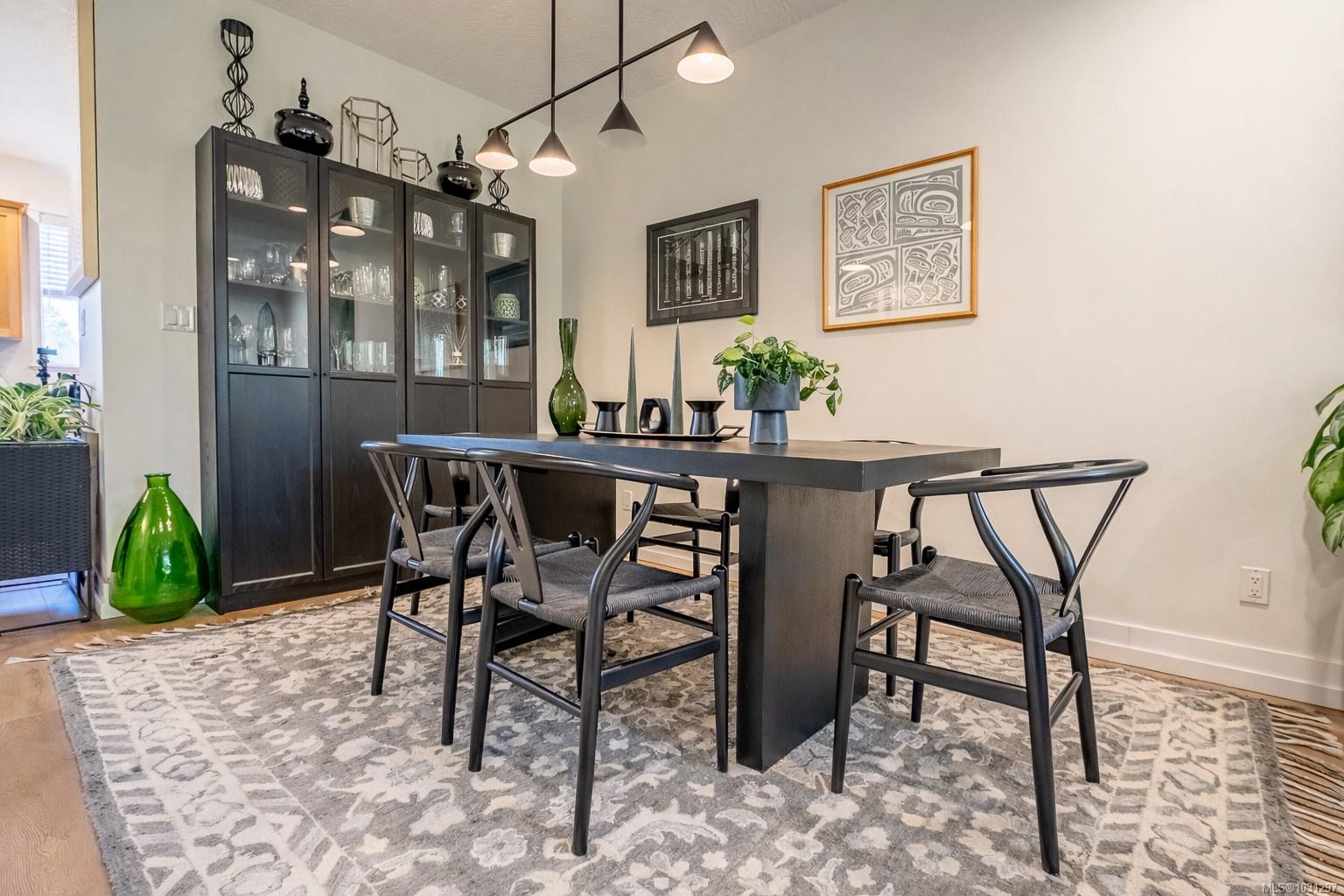 1924 Maple Ave S # 107