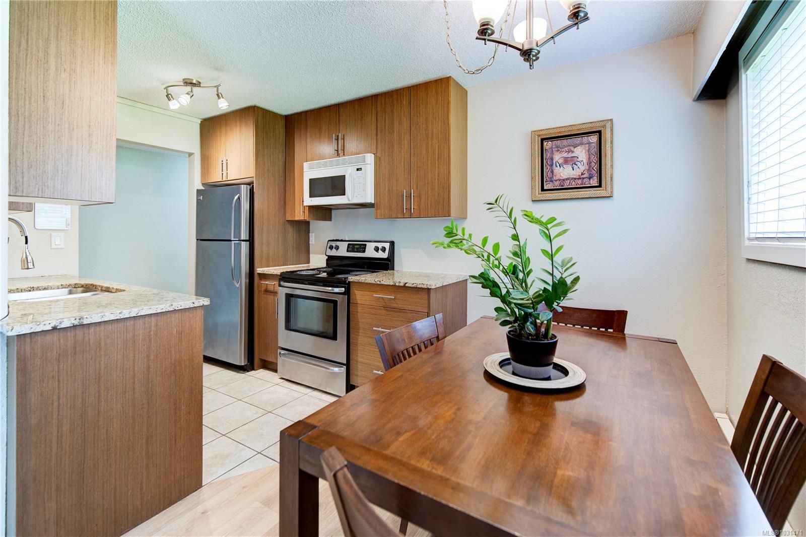 3800 Quadra St # 101