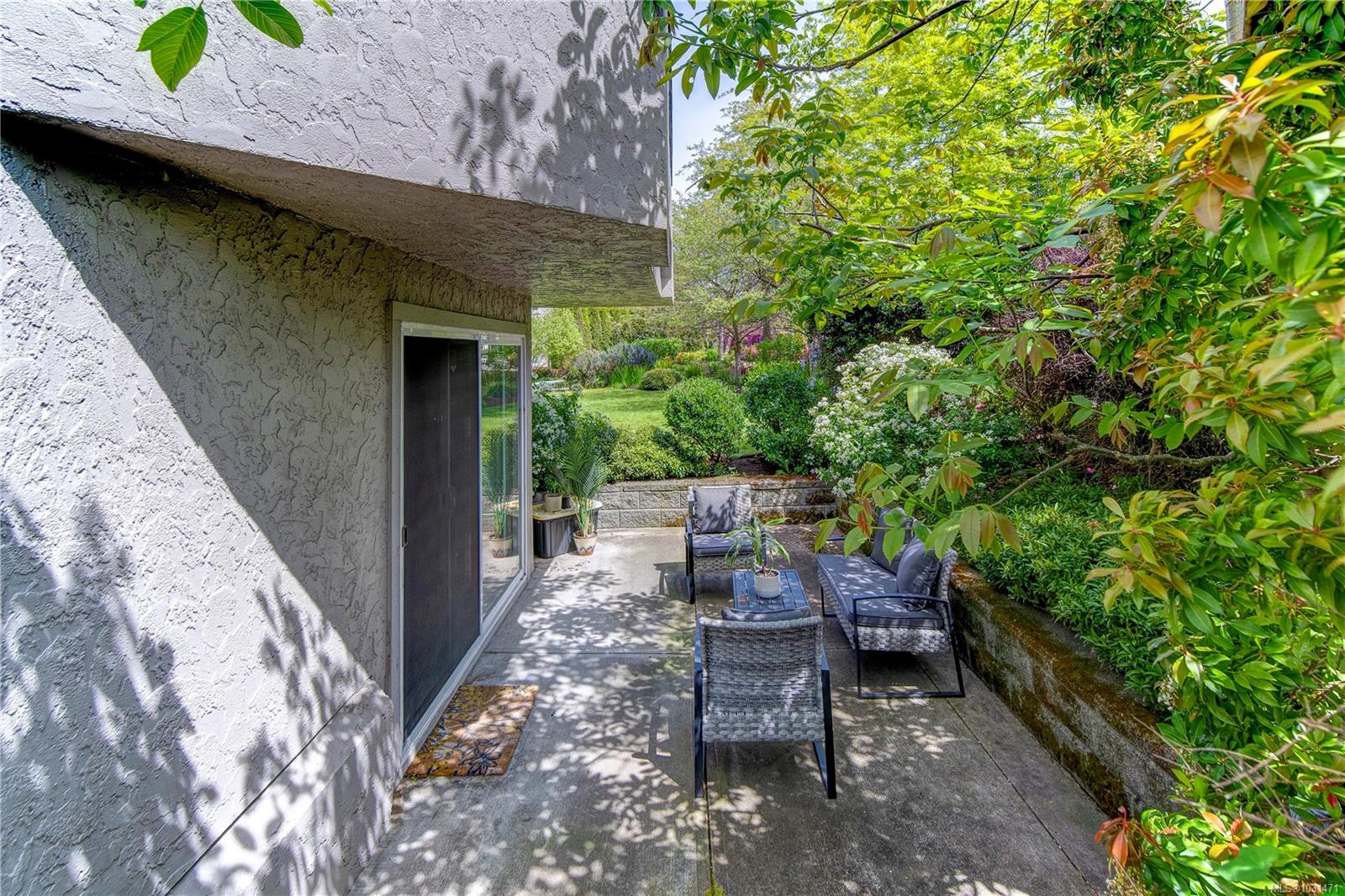 3800 Quadra St # 101