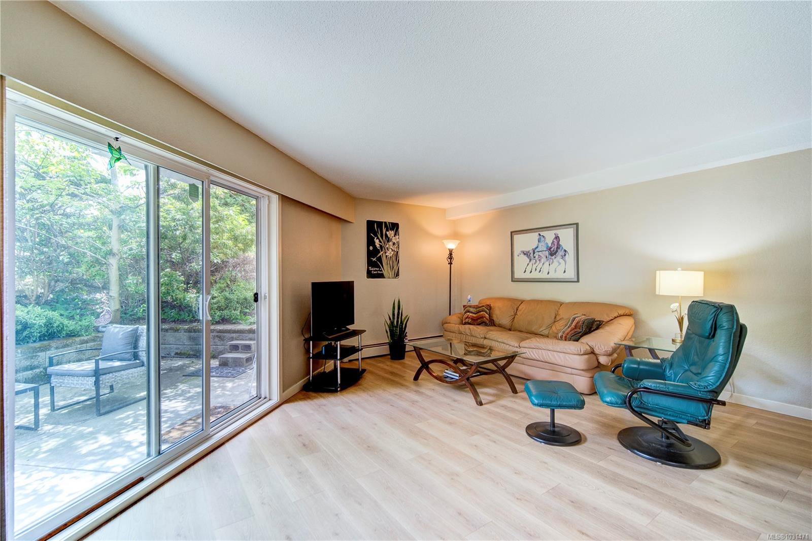 3800 Quadra St # 101