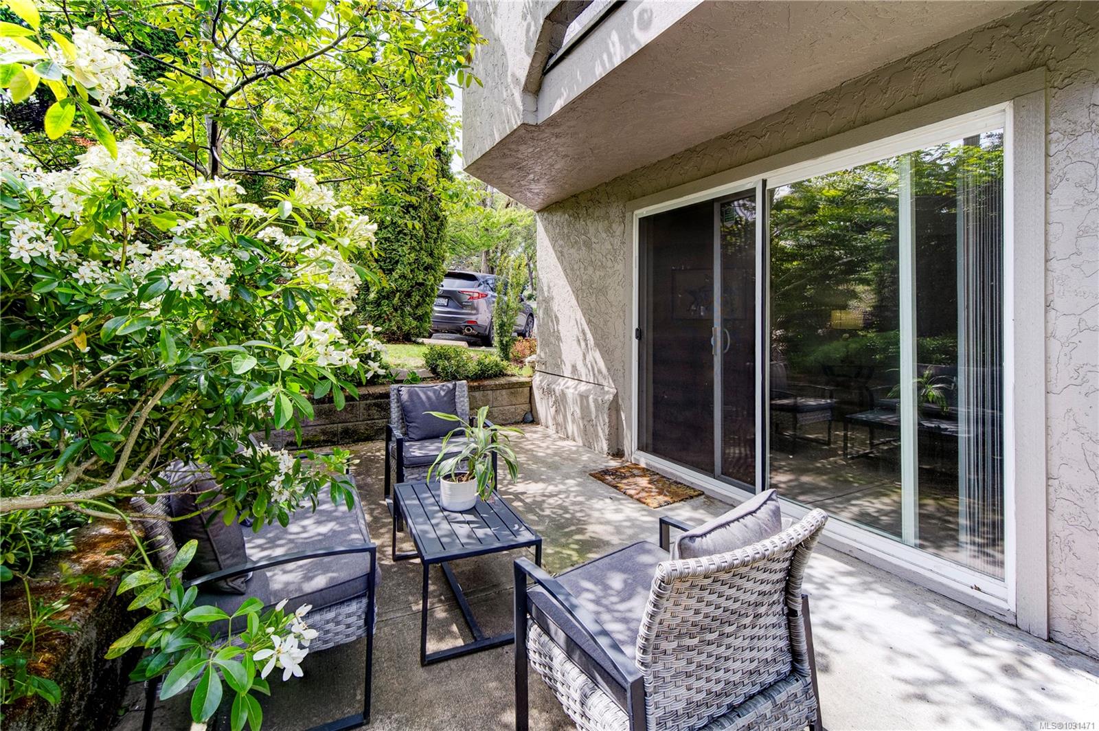 3800 Quadra St # 101