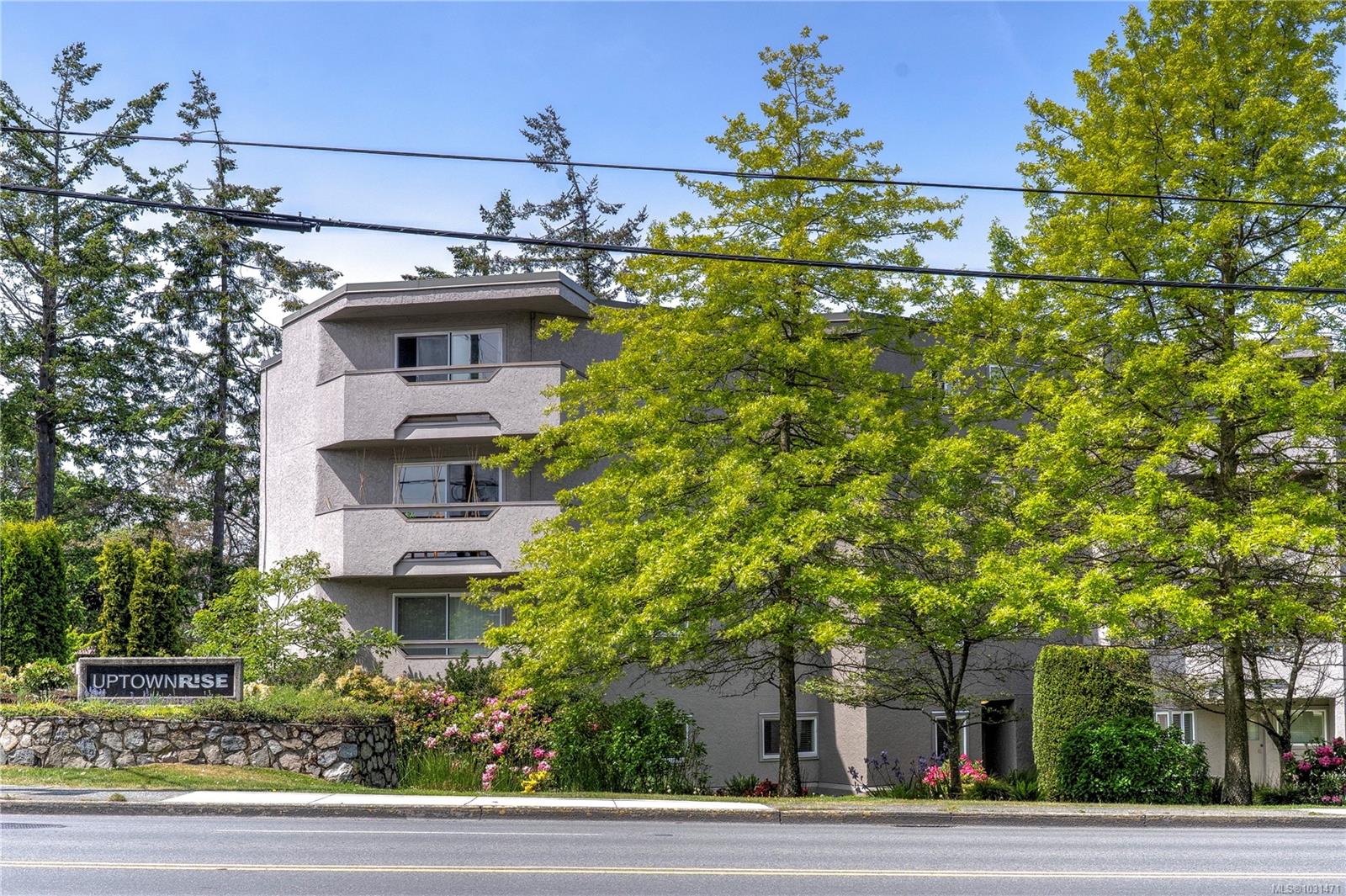 3800 Quadra St # 101