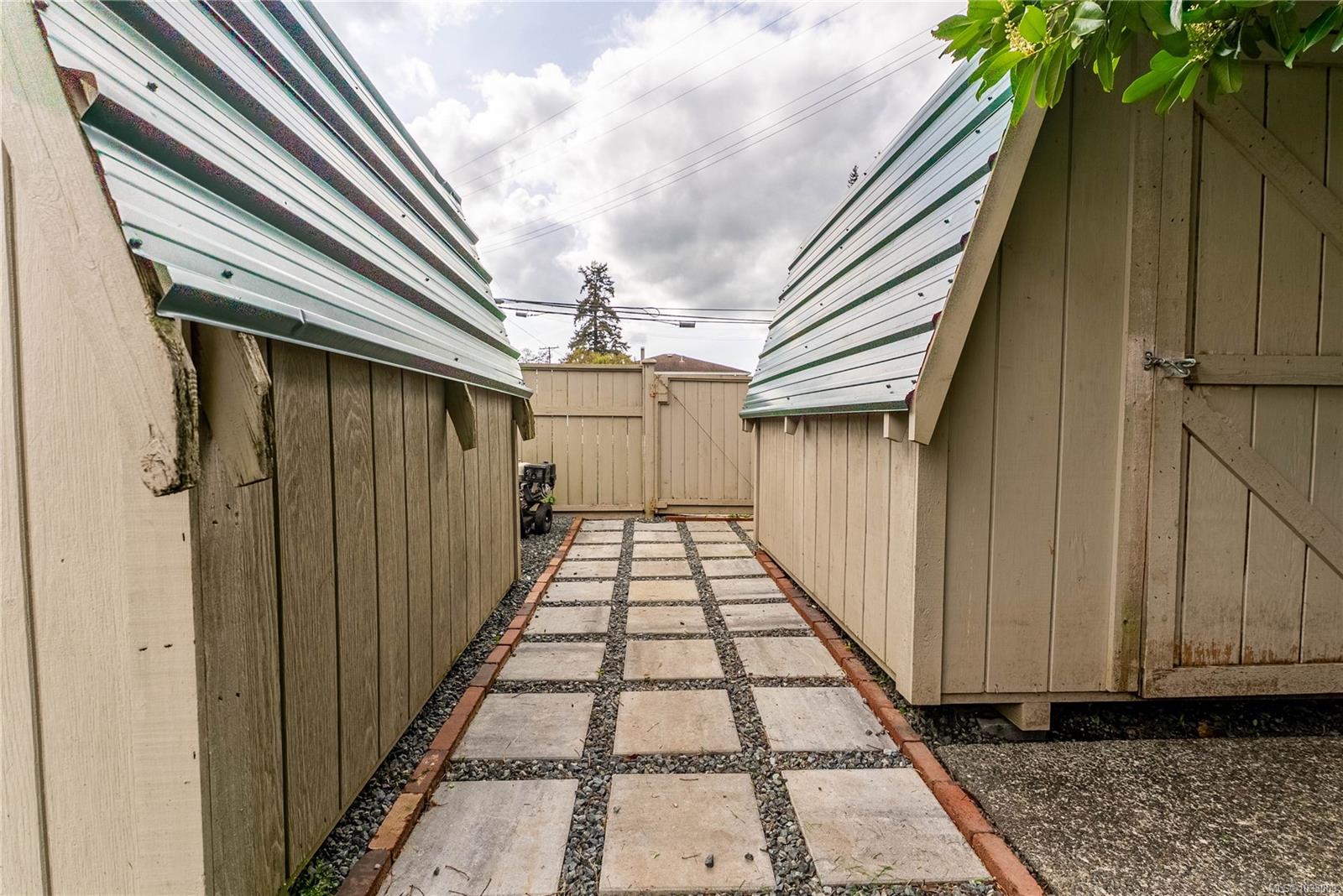 2860 Sooke Lake Rd # 102