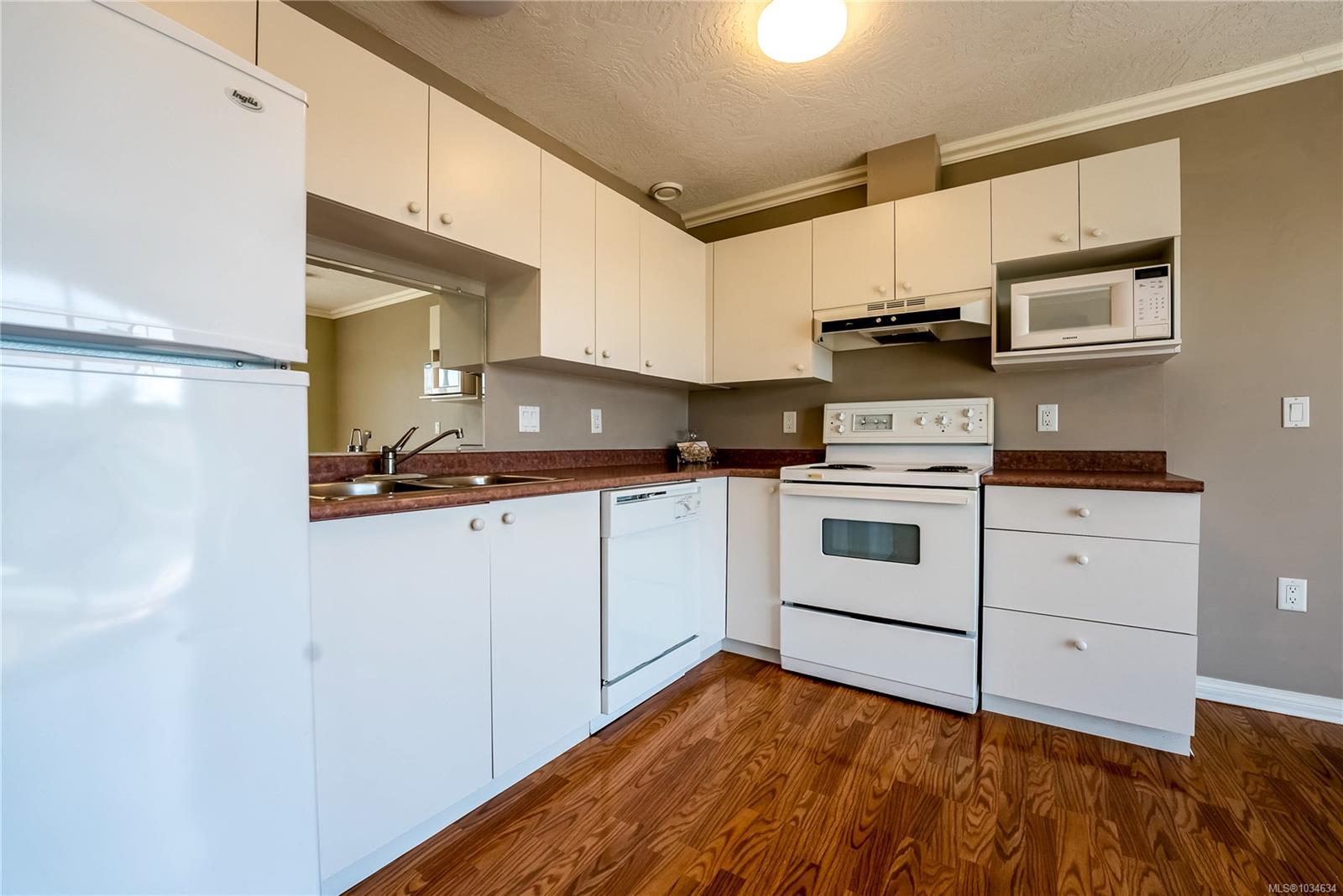 3133 Tillicum Rd # 413