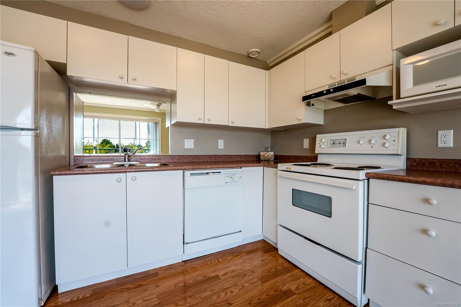 3133 Tillicum Rd # 413