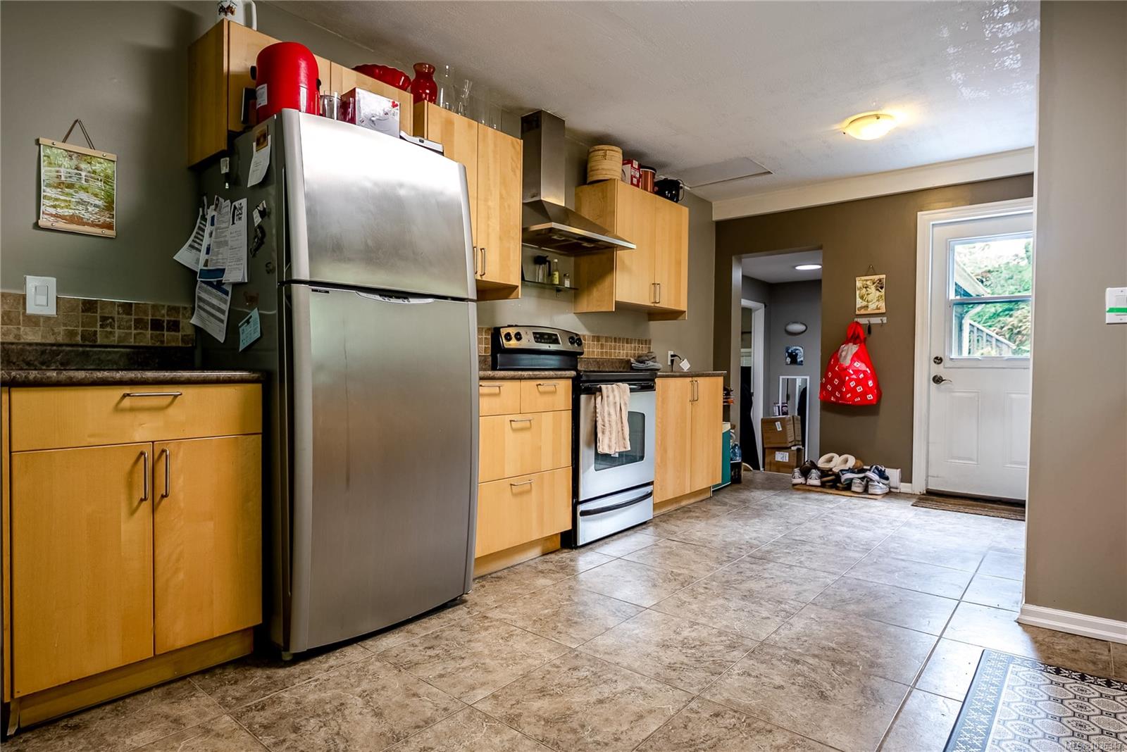 4120 Quadra St