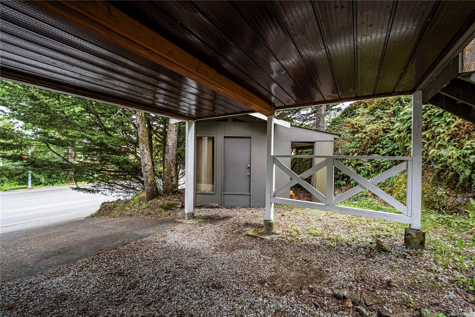 4120 Quadra St