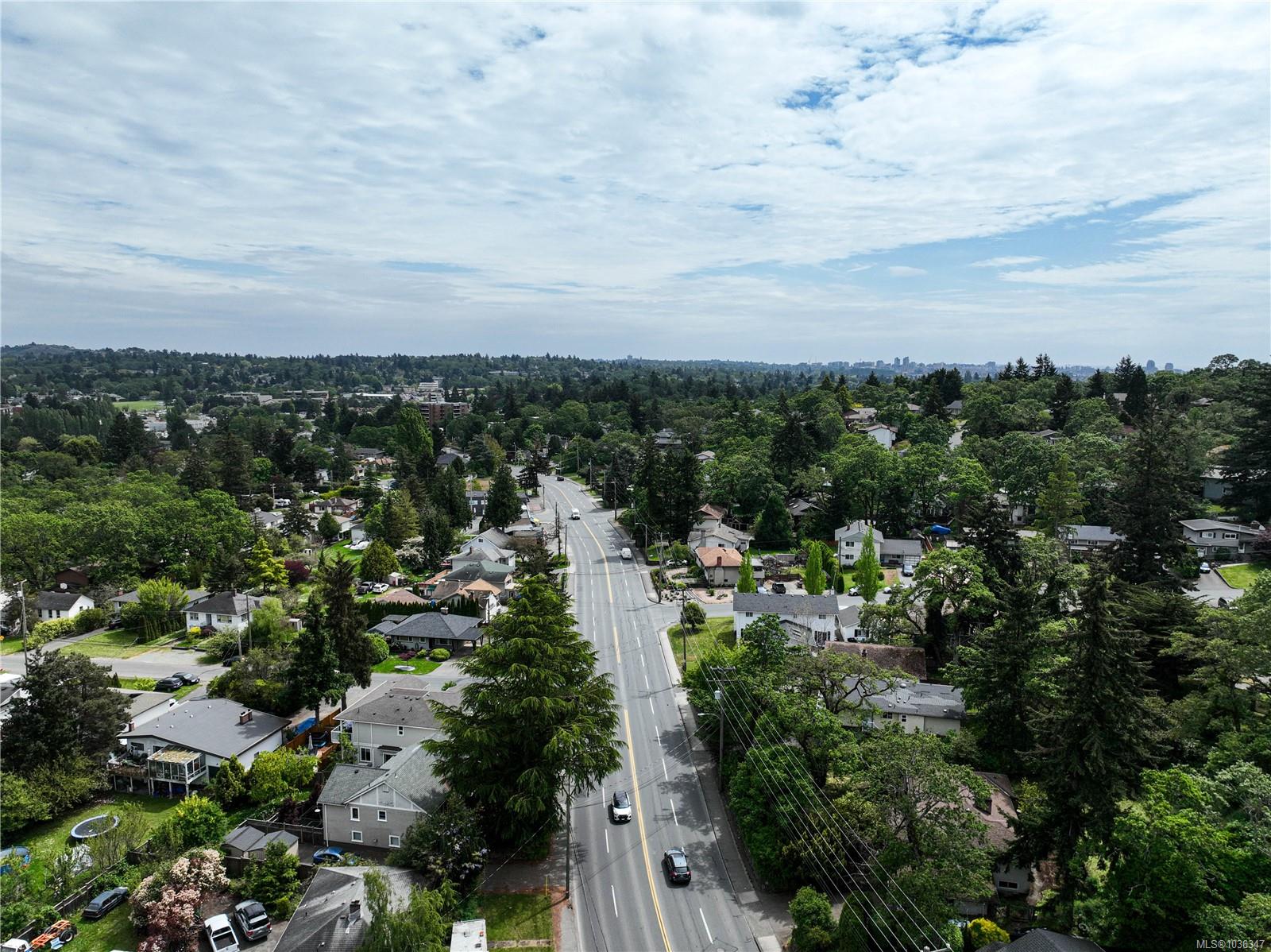 4120 Quadra St