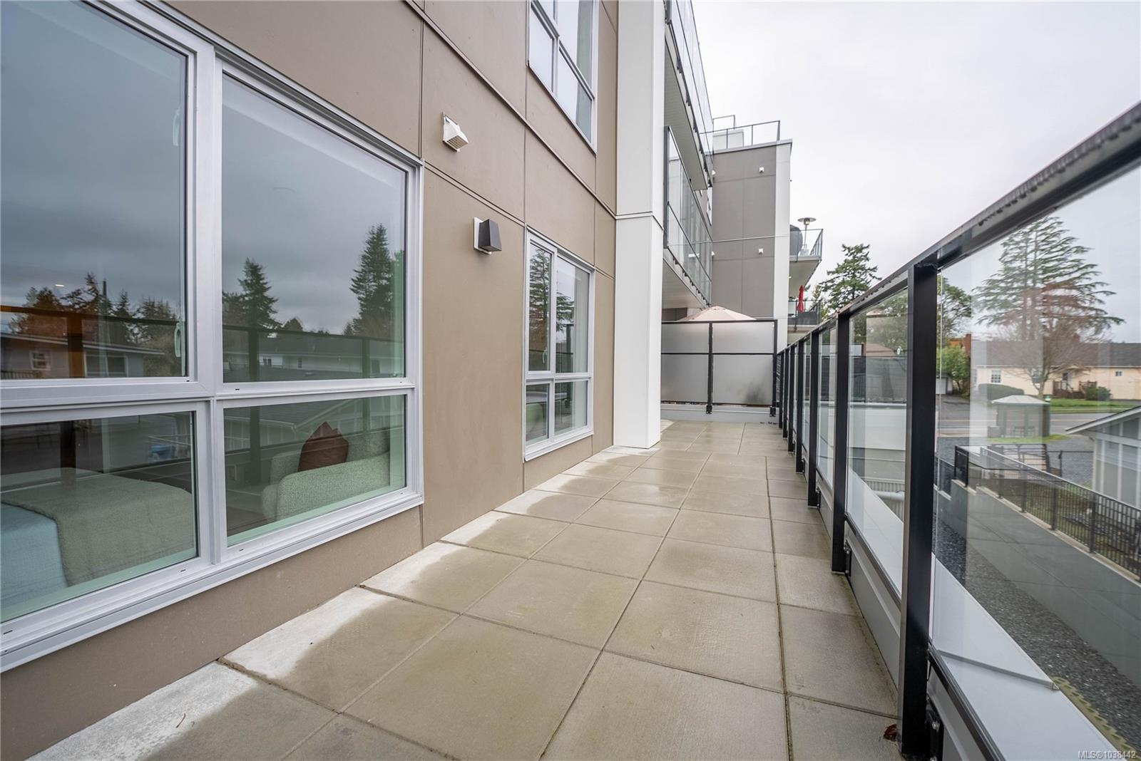 202-258 Helmcken Rd Unit: #202