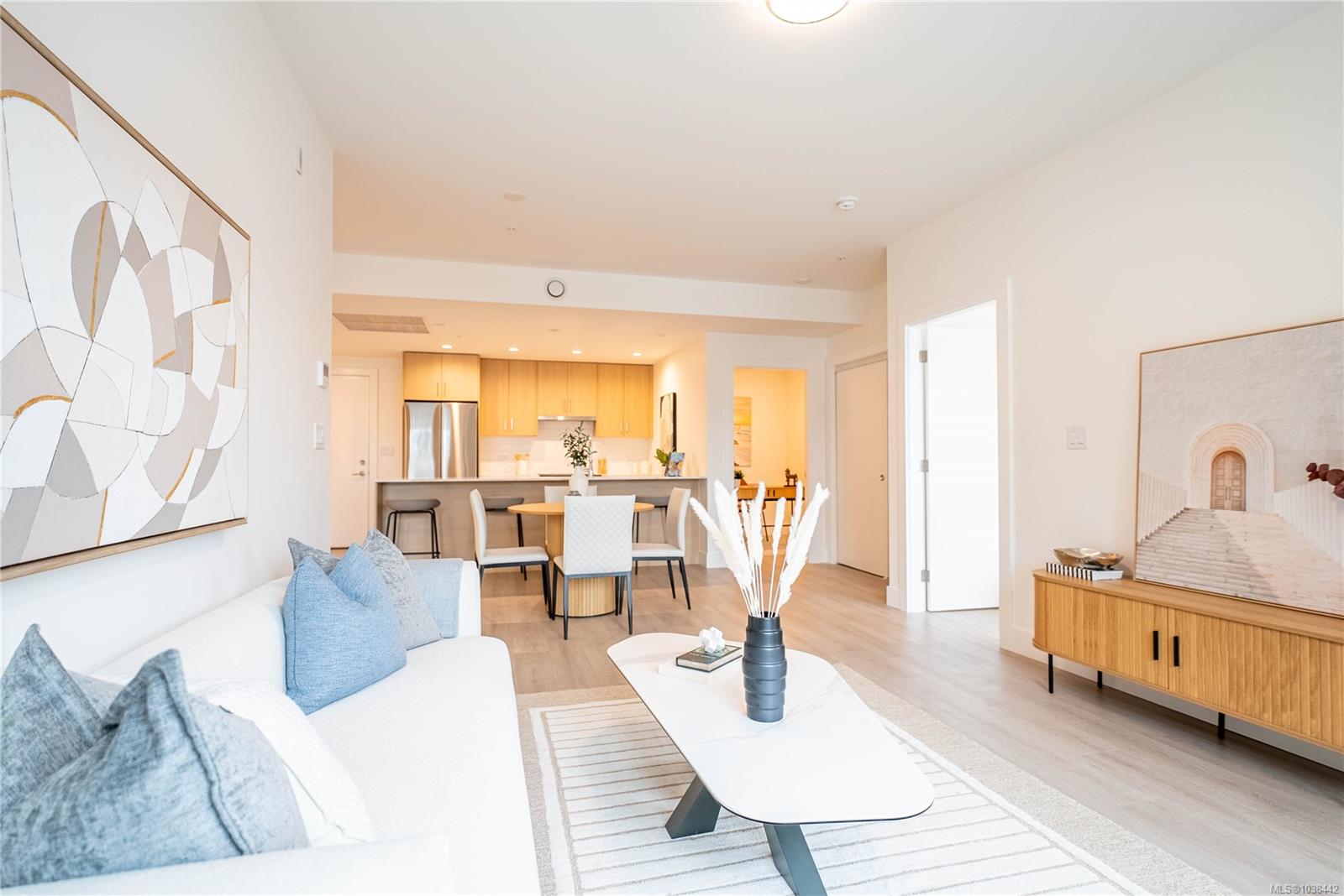 202-258 Helmcken Rd Unit: #202