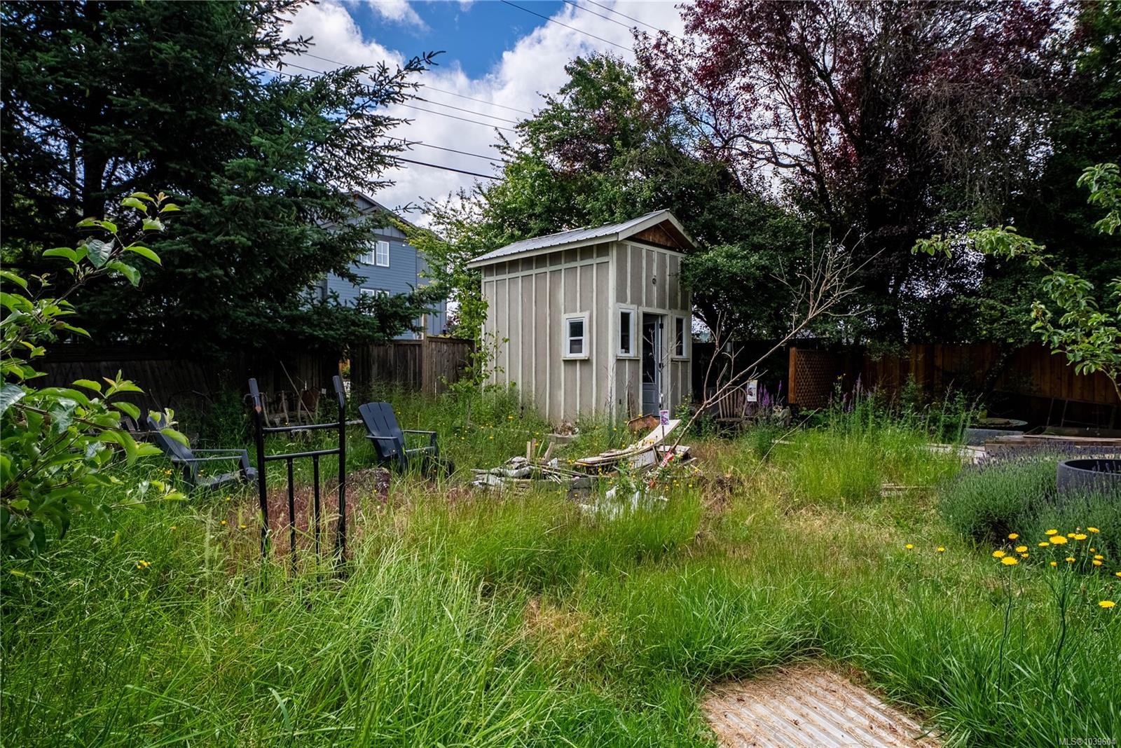 1011 Costin Ave