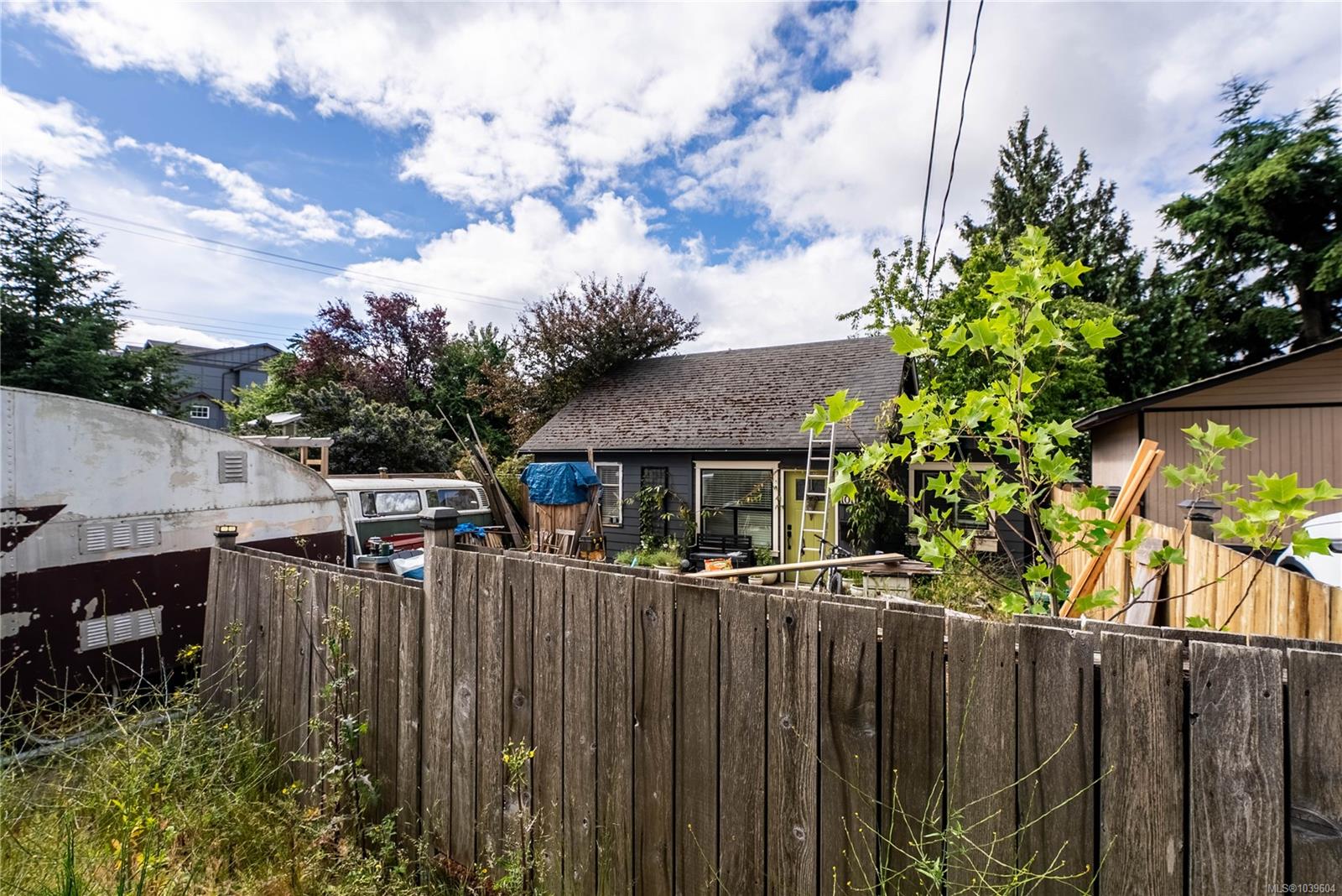 1011 Costin Ave