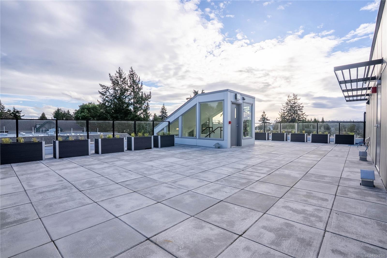 258 Helmcken Rd #212
