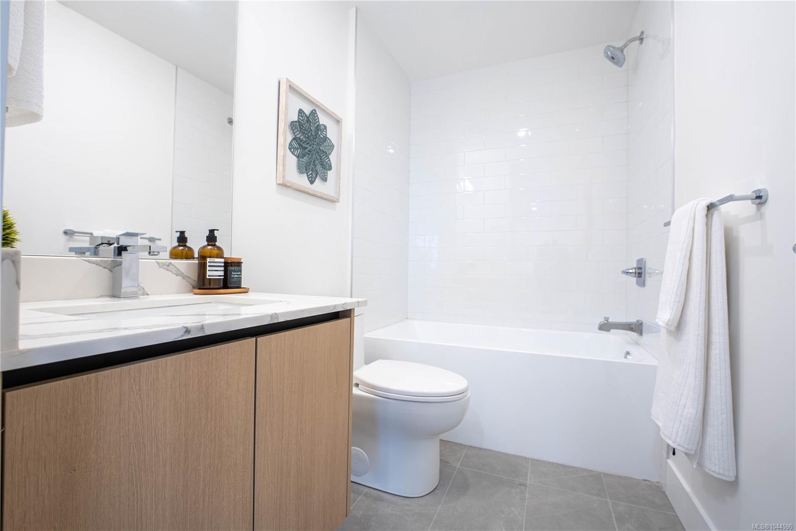 258 Helmcken Rd #212