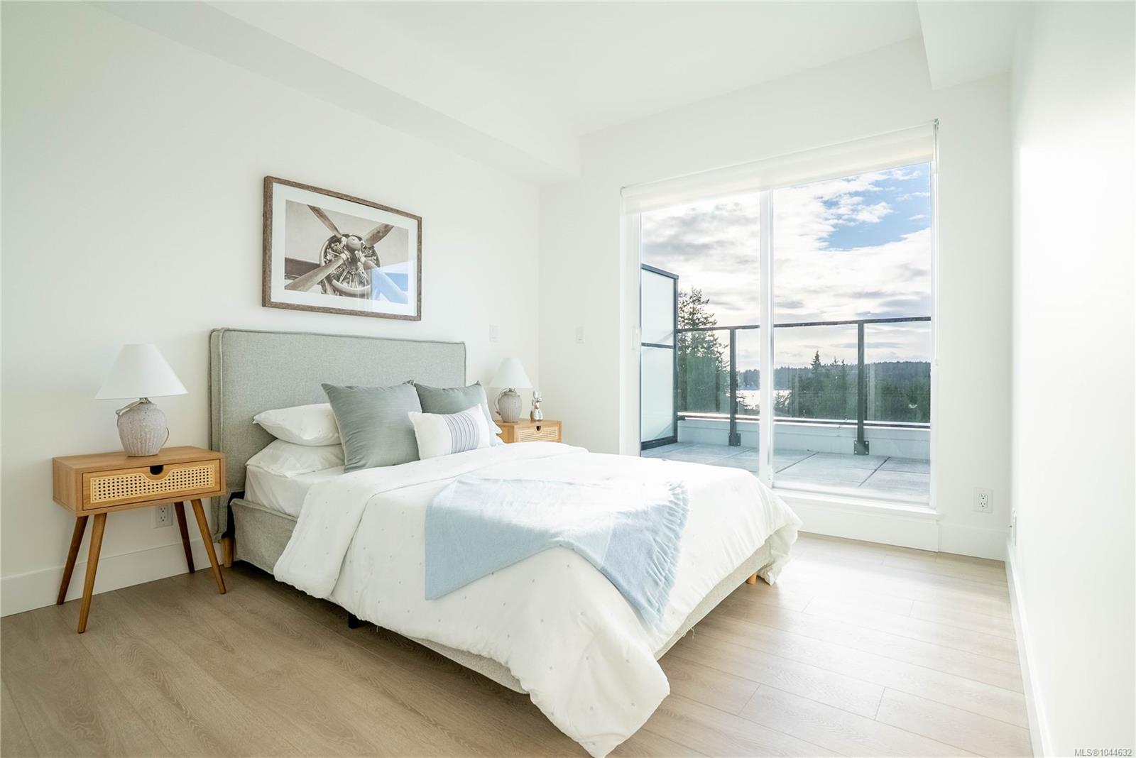 258 Helmcken Rd #303