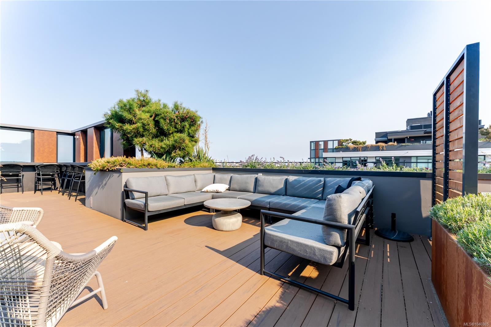369 Tyee Rd #1104