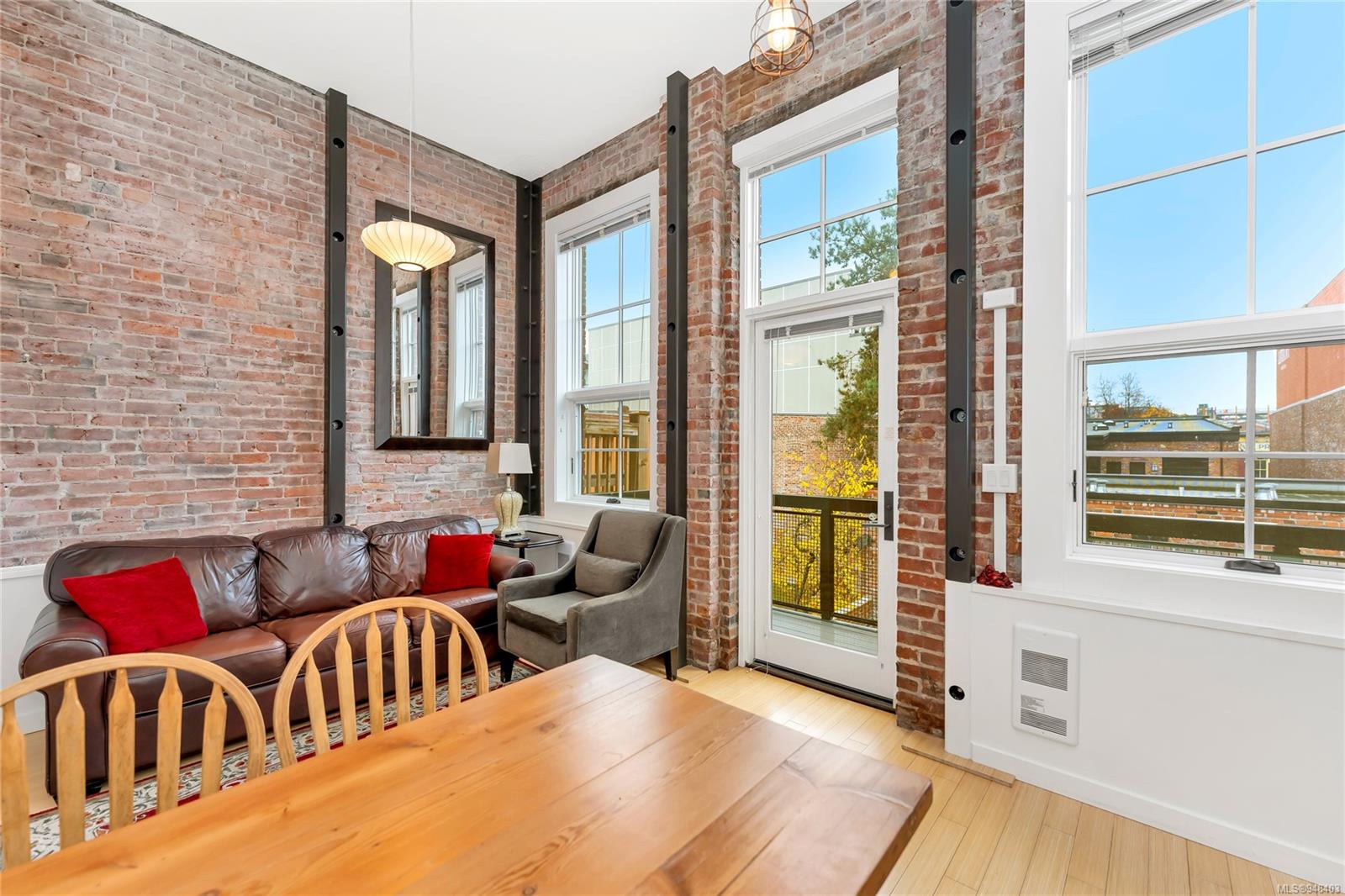 535 Fisgard St Unit: 208