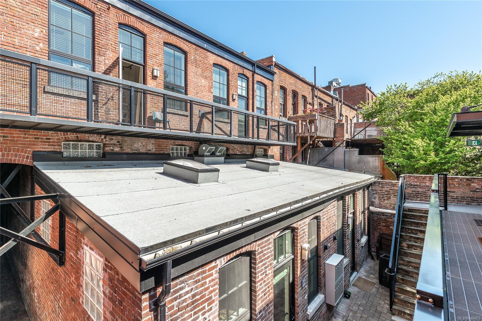 535 Fisgard St Unit: 208