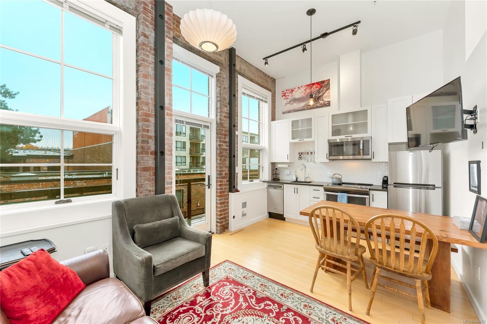 535 Fisgard St Unit: 208