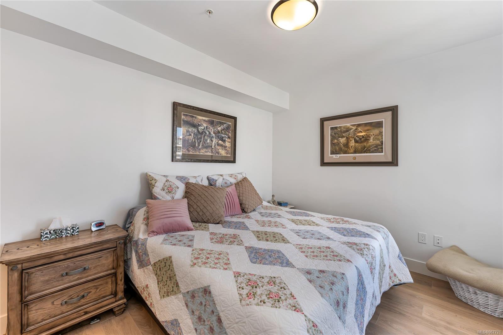2461 Sidney Ave Unit: 310