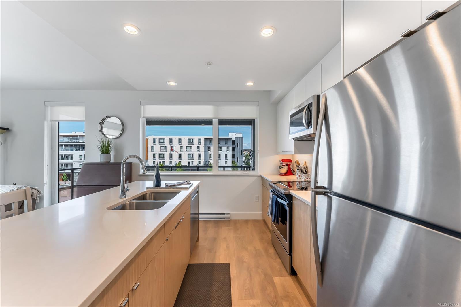2461 Sidney Ave Unit: 310