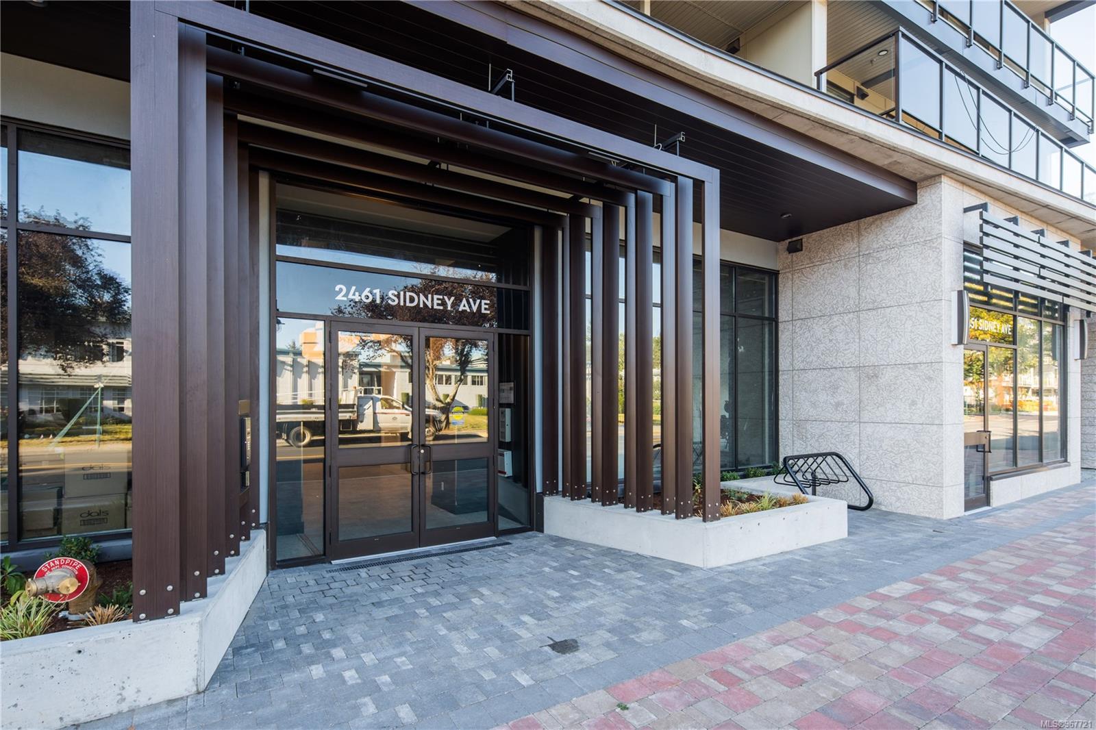 2461 Sidney Ave Unit: 310
