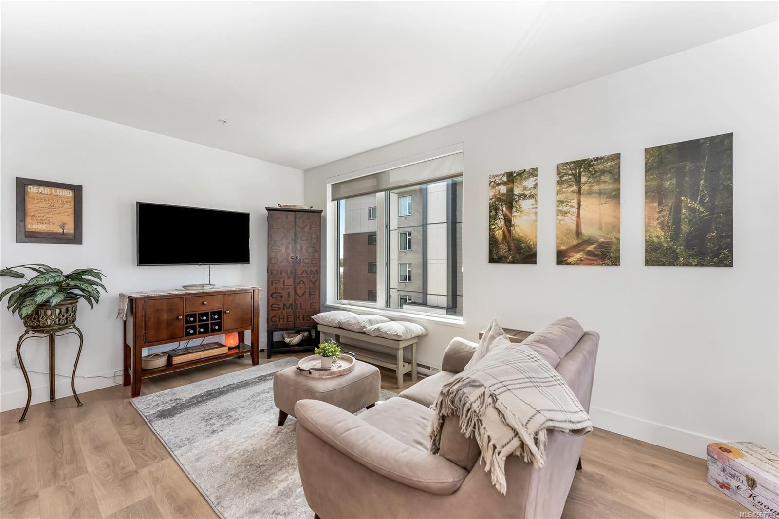 2461 Sidney Ave Unit: 310