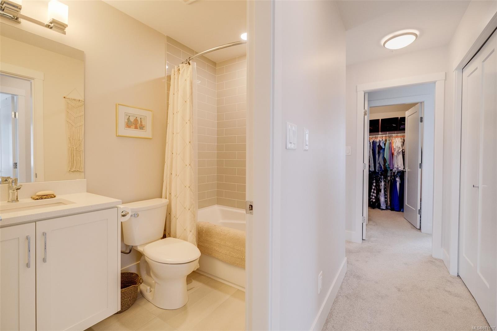 370 Latoria Blvd # 48