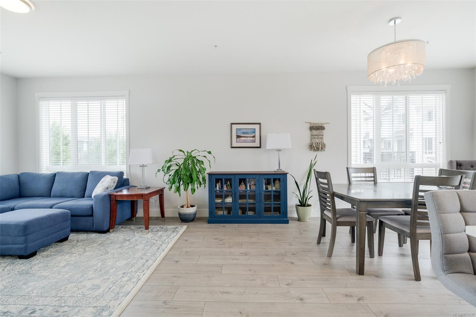 370 Latoria Blvd # 48