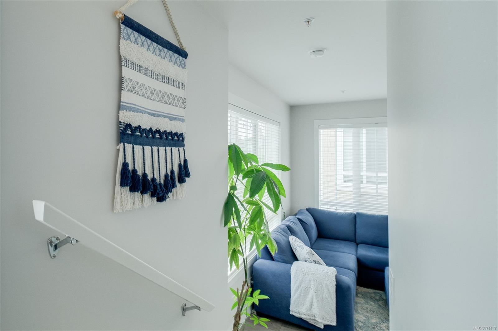 370 Latoria Blvd # 48