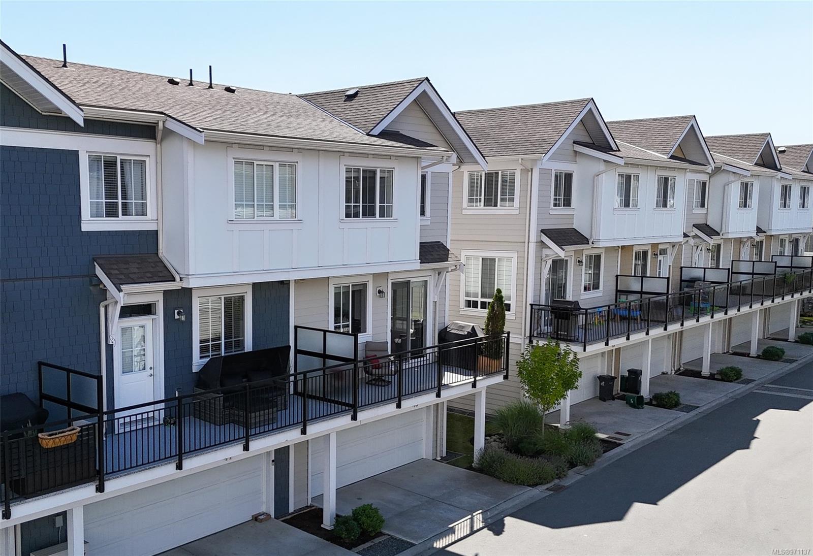 370 Latoria Blvd # 48